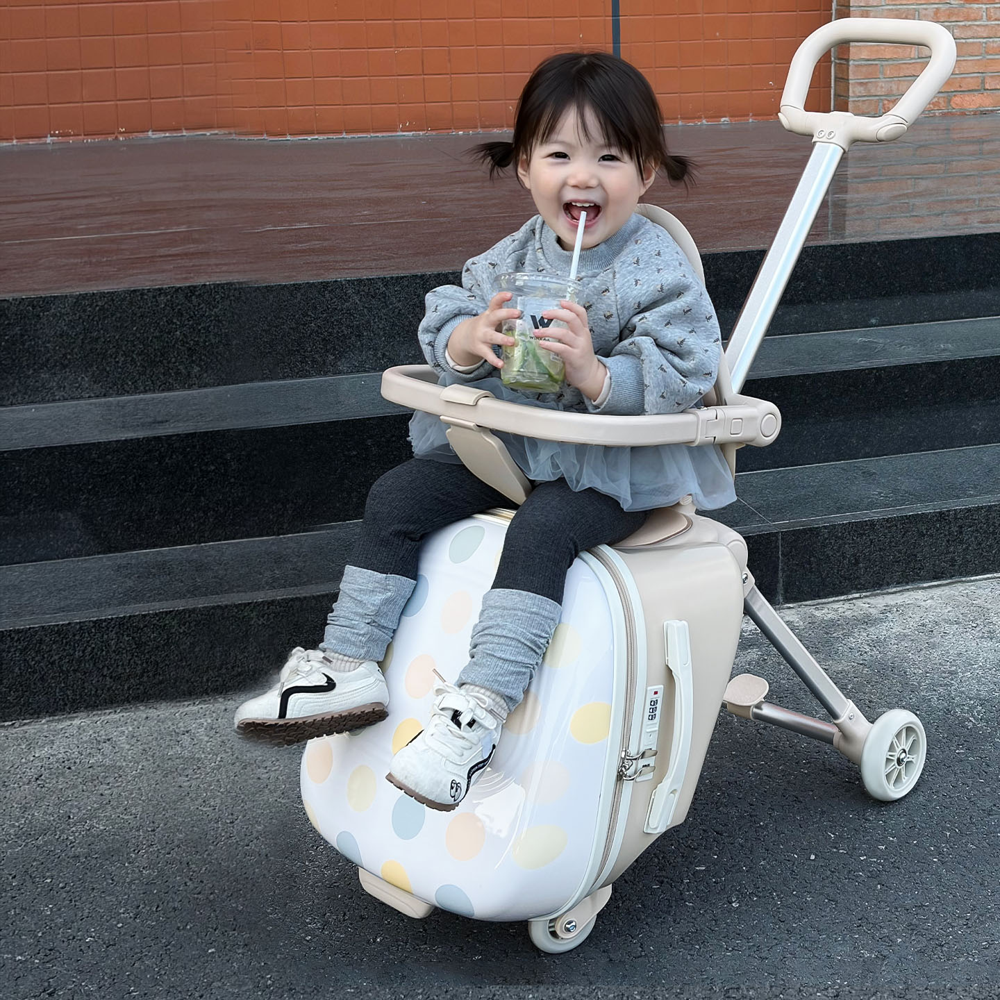 Bunnyfly Kinderkoffer Kan rijd - Baby Nursery Trolley recensie en prijs